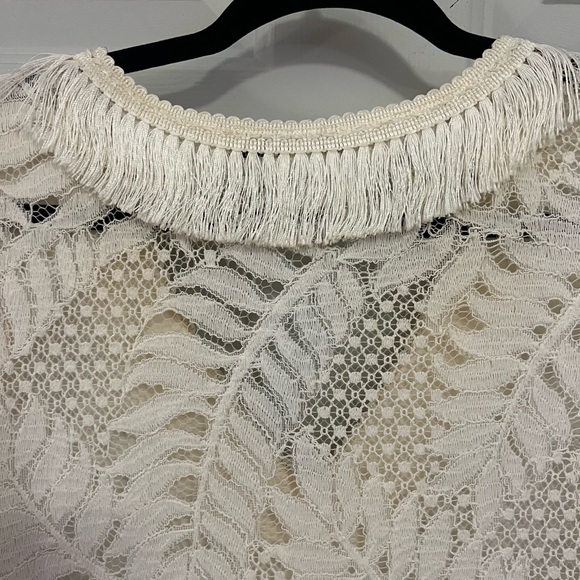 White Fringe Top size M - Picture 7 of 9